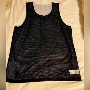 Reversible basketball practice jersey